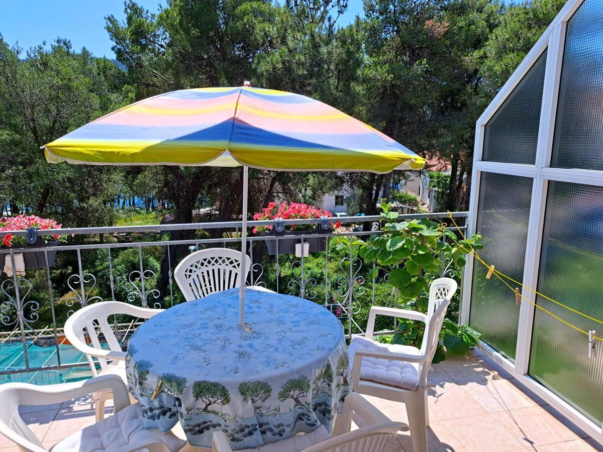 Apartments 1000 Flowers Stari Grad  Exterior photo
