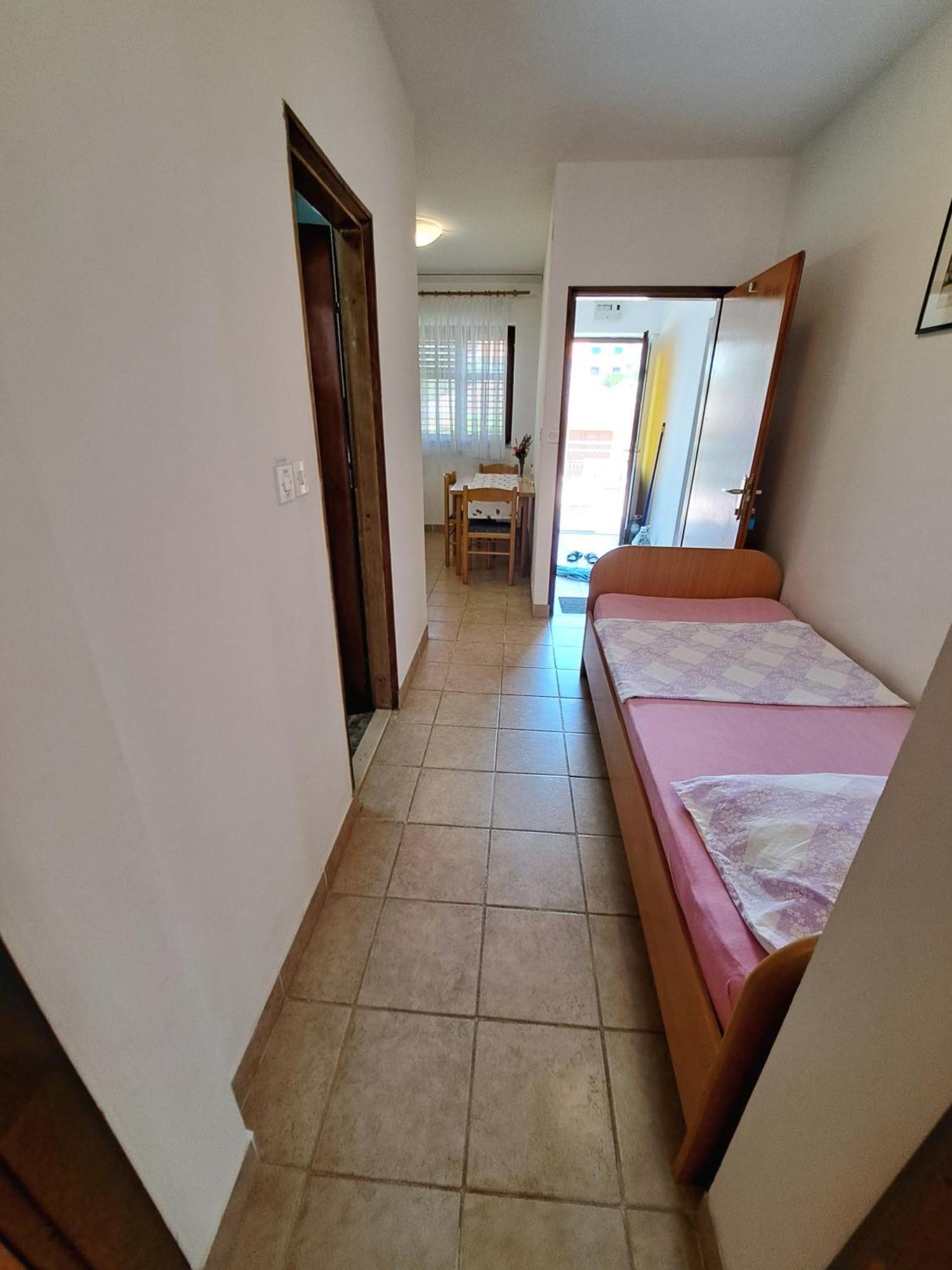 Apartments 1000 Flowers Stari Grad  Room photo