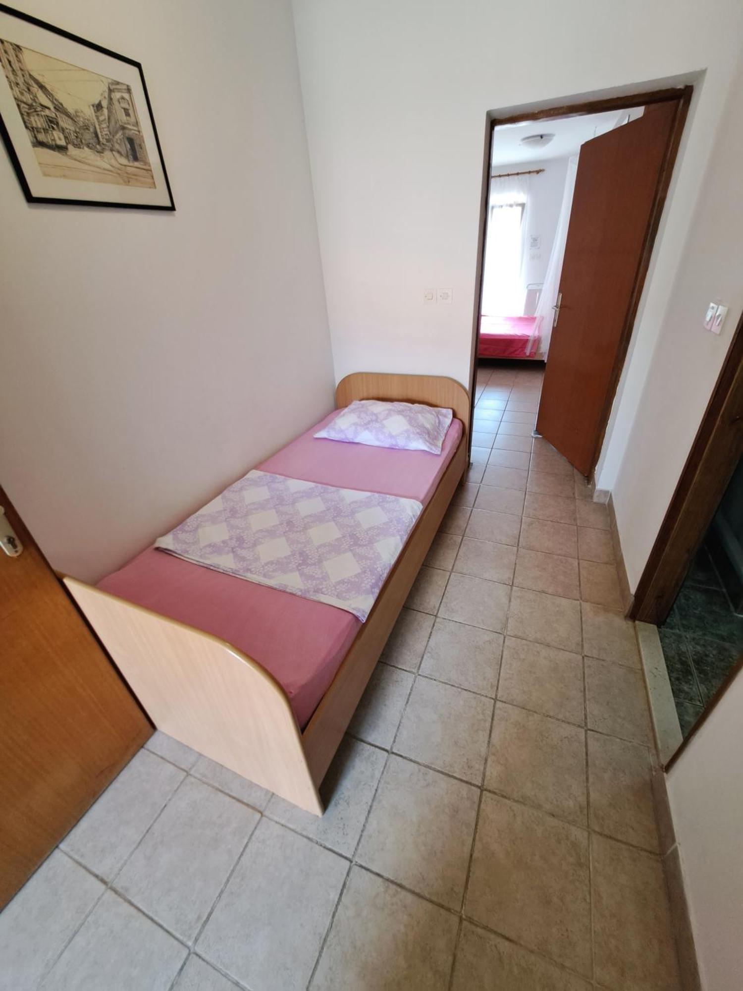 Apartments 1000 Flowers Stari Grad  Room photo