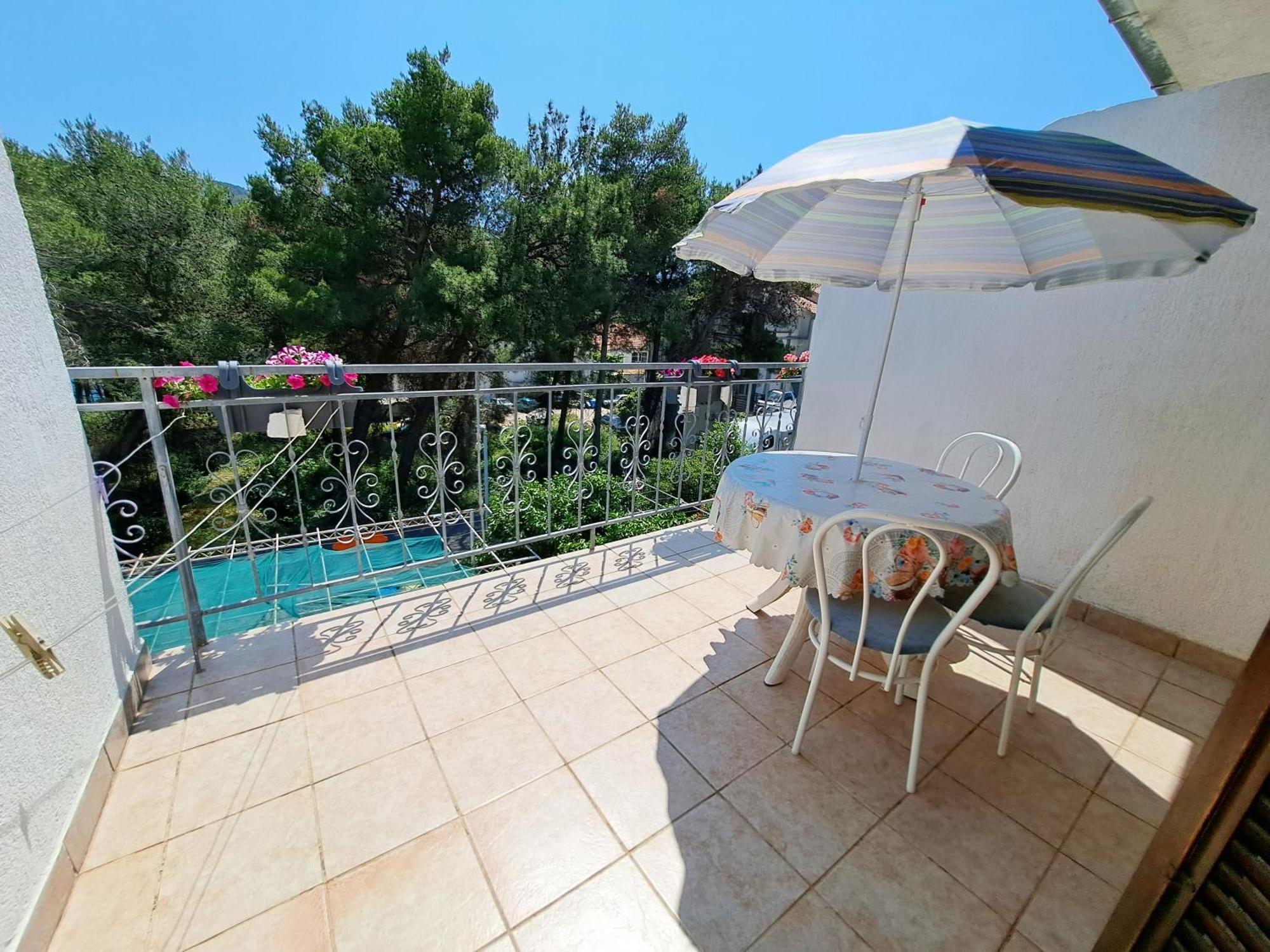 Apartments 1000 Flowers Stari Grad  Room photo