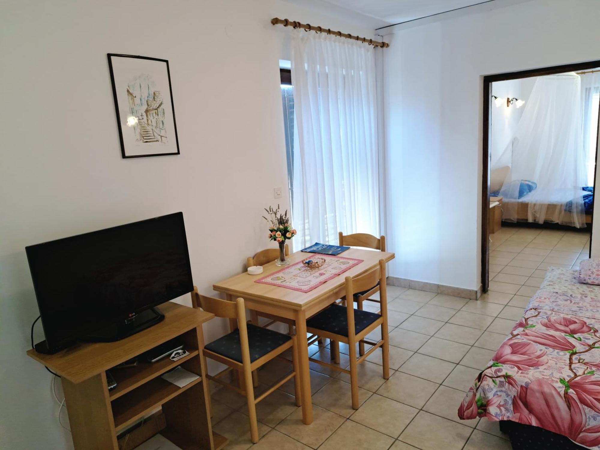 Apartments 1000 Flowers Stari Grad  Room photo